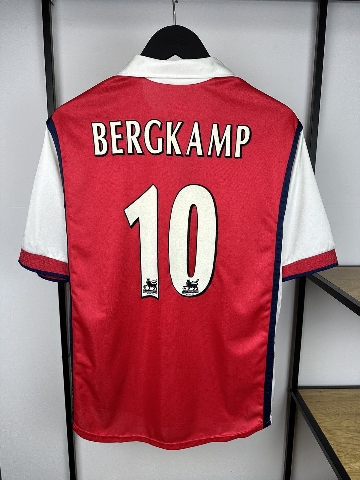 Vintage Arsenal #10 Bergkamp Nike 1999-2000 home jersey Men