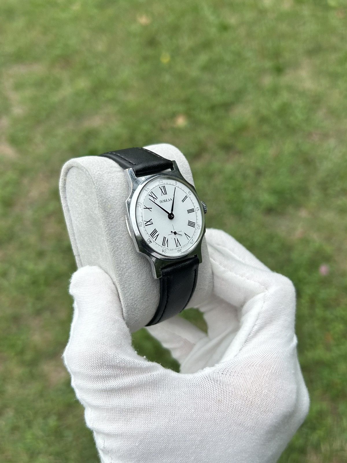 Vintage Vintage Watch Pobeda Soviet USSR Mechanical Wristwatch 1980s Size ONE SIZE - 16 Thumbnail