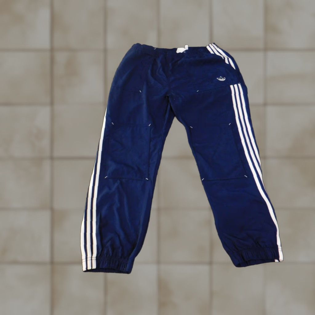 Adidas Adidas Pants Mens XL Trefoil Three Stripes Nylon Track Athletic Windbreaker Size US 36 / EU 52 - 1 Thumbnail