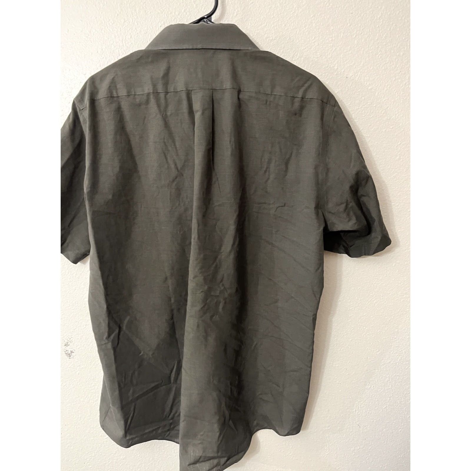 Stafford Stafford Button-Up Shirt Men's 16 Dark Brown Solid Pattern Wrinkle Free Casual Cotton Blend Non-Iron Short Sleeve Button-Up Shirt Size US L / EU 52-54 / 3 - 2 Thumbnail