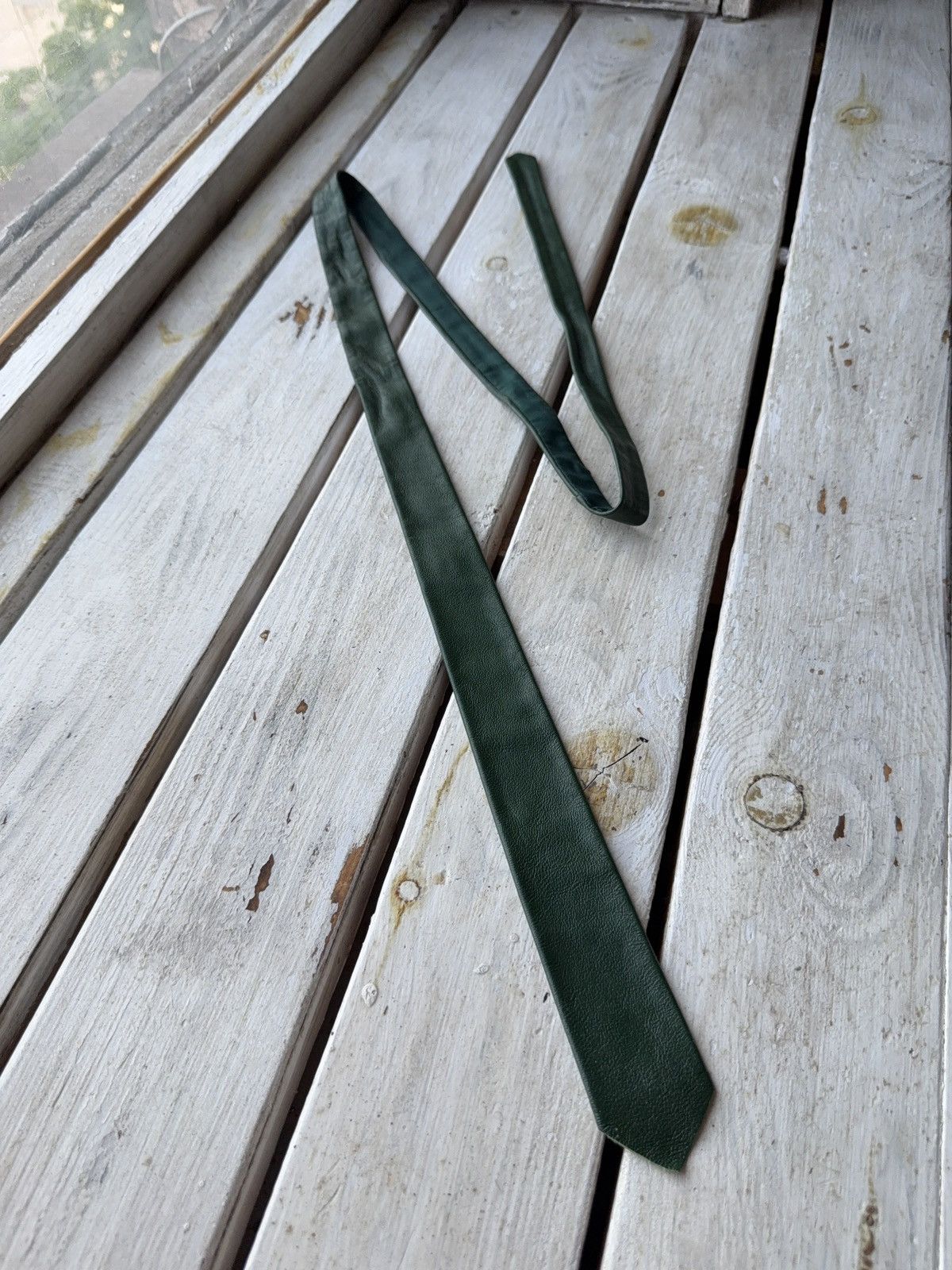 Genuine Leather × Vintage Vintage 80-90s Green Avant Garde Genuine Leather Tie Size ONE SIZE - 1 Thumbnail