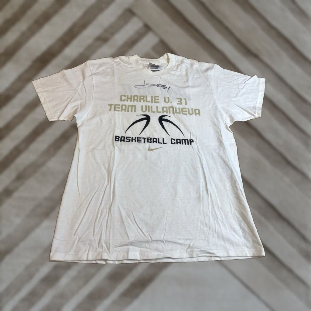 Nike VINTAGE Nike Autographed Charlie Villanueva Basketball Camp T Shirt Mens Small Size US S / EU 44-46 / 1 - 1 Thumbnail