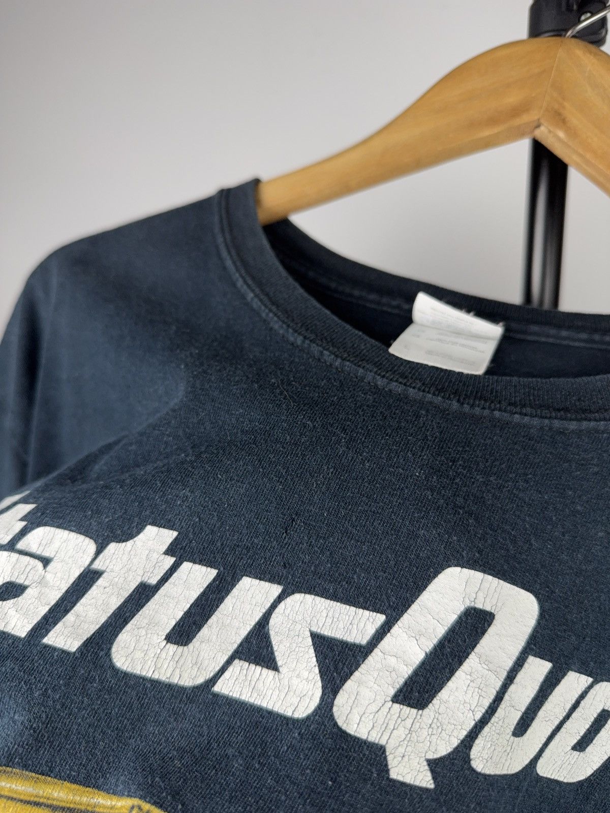 Band Tees 00s Vntg Status Quo Band Graphic T-Shirt Gildan Black Size L Size US L / EU 52-54 / 3 - 9 Thumbnail