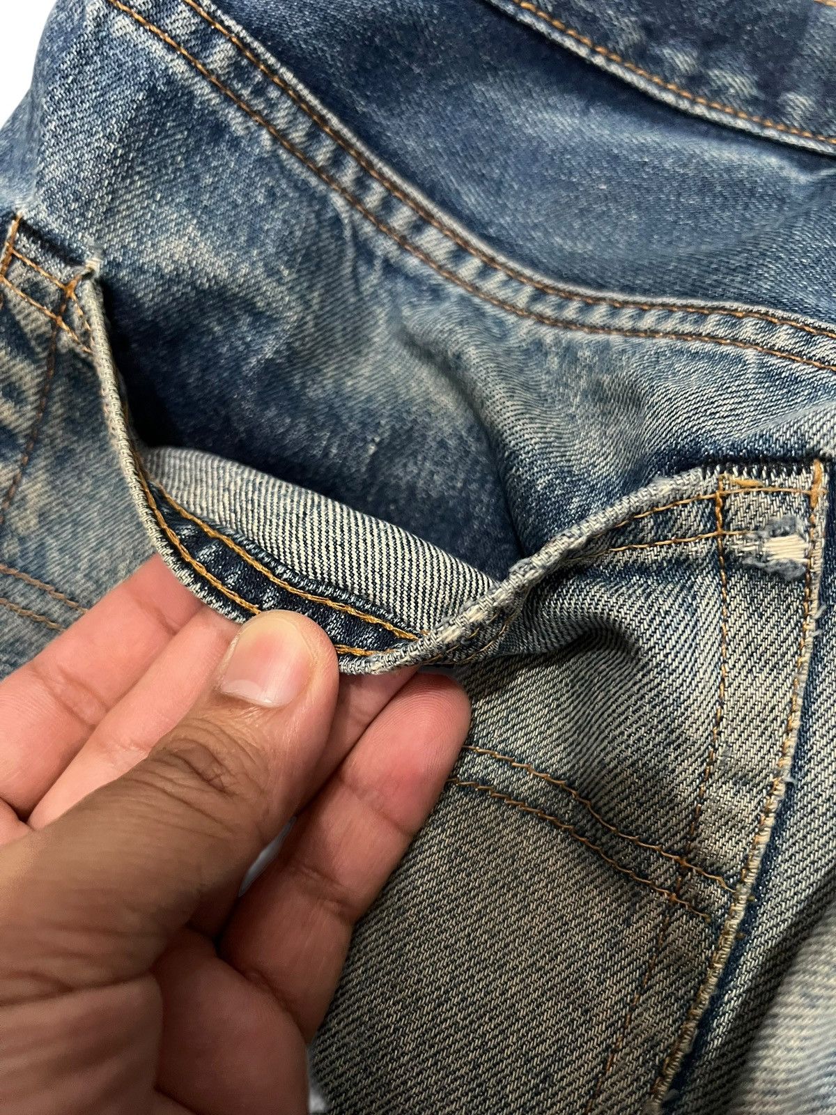 Levi's True Vintage Levis 501 Big E Selvedge Distressed Jean Size US 31 - 18 Thumbnail