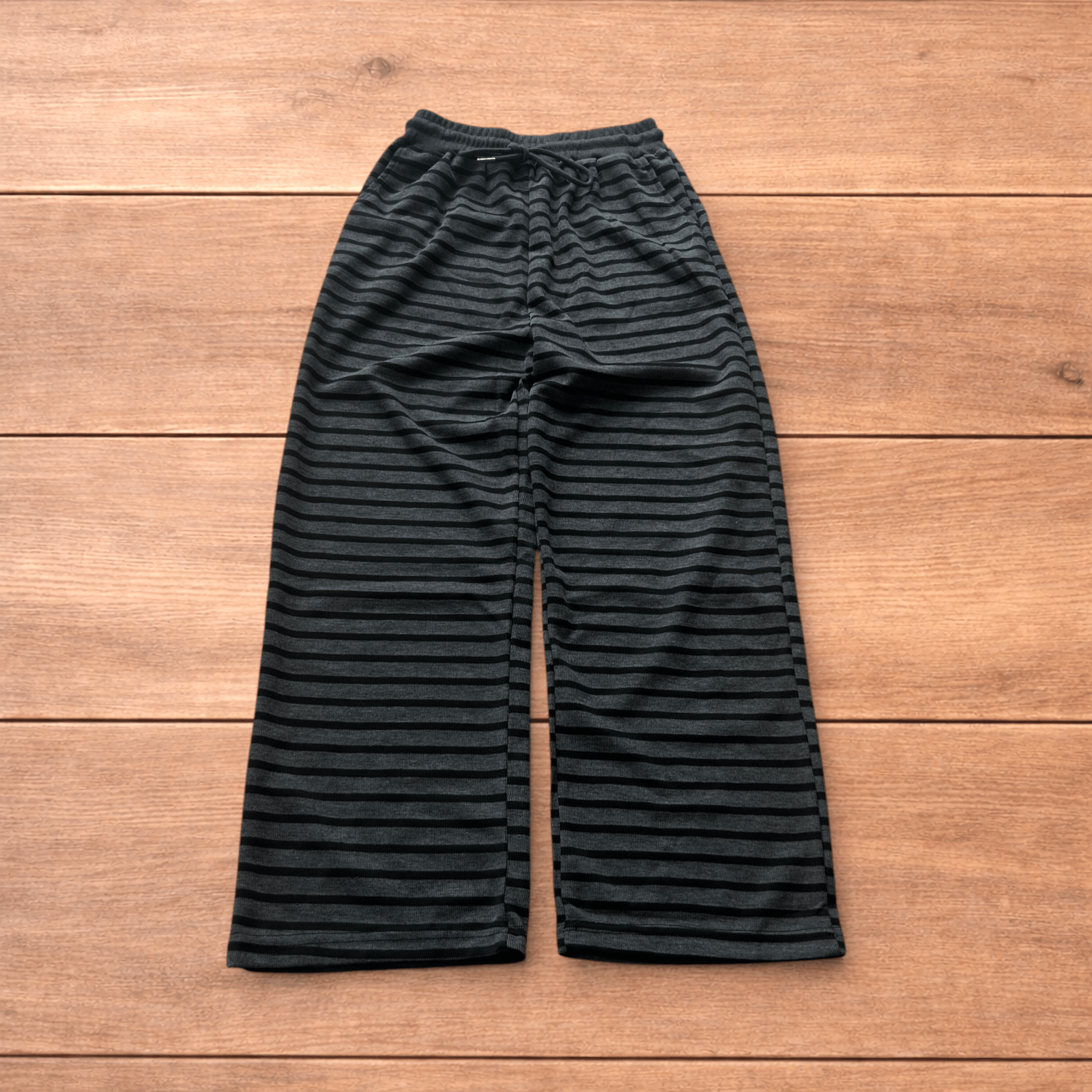 Japanese Brand Baggy straight leg striped lounge pants in black/grey. Size 30" / US 8 / IT 44 - 1 Thumbnail
