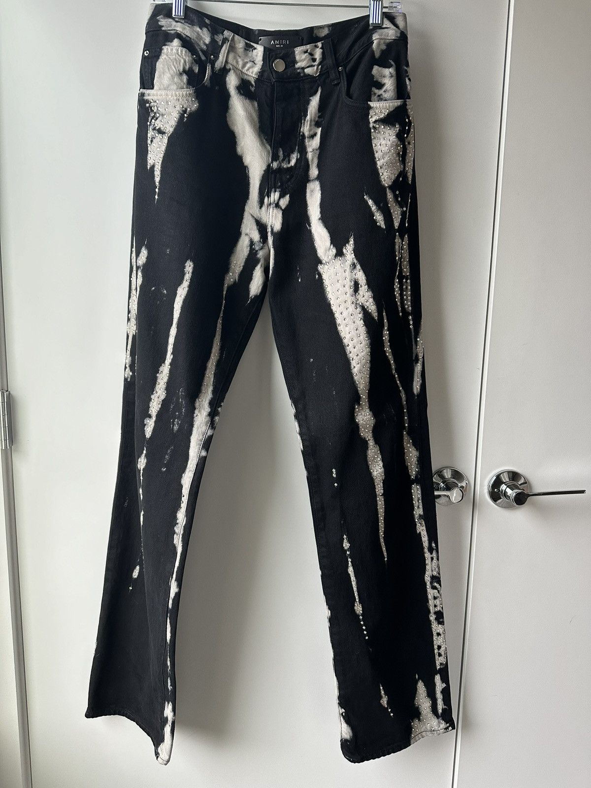 Amiri AMIRI CRYSTAL BLEACHED DYE STRAIGHT LEG EMBELLISHED JEAN Size US 30 / EU 46 - 4 Thumbnail
