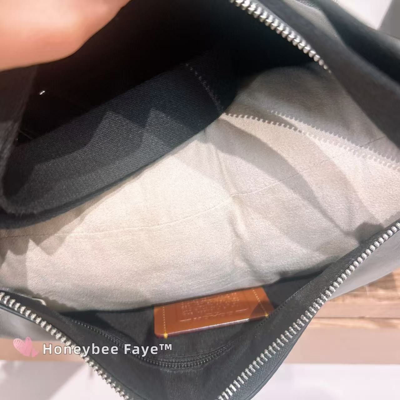 Coach Finn Crossbody Bag With Pockets And Charms CDY58 Size ONE SIZE - 8 Thumbnail