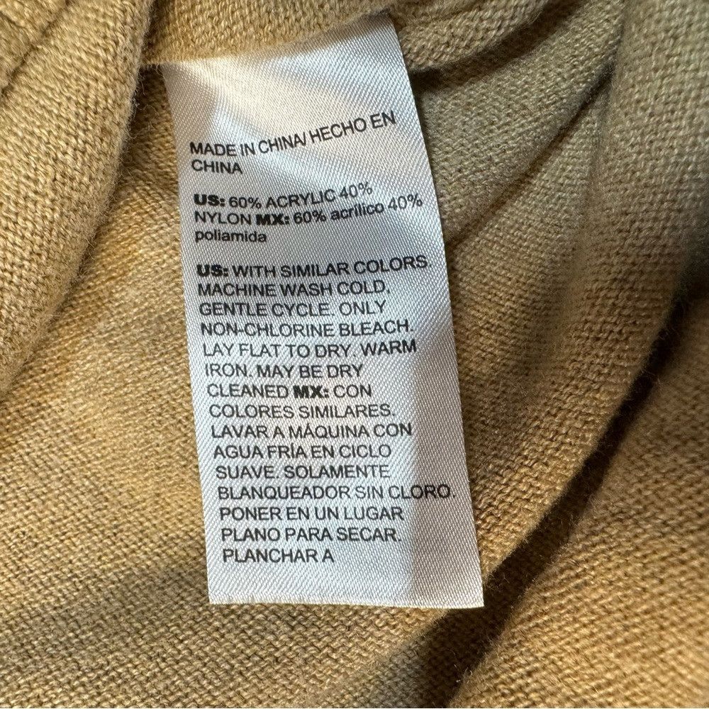 Chicos NWT New Chico's Tan Fringe Sweater Size 2 US L Size L / US 10 / IT 46 - 8 Thumbnail