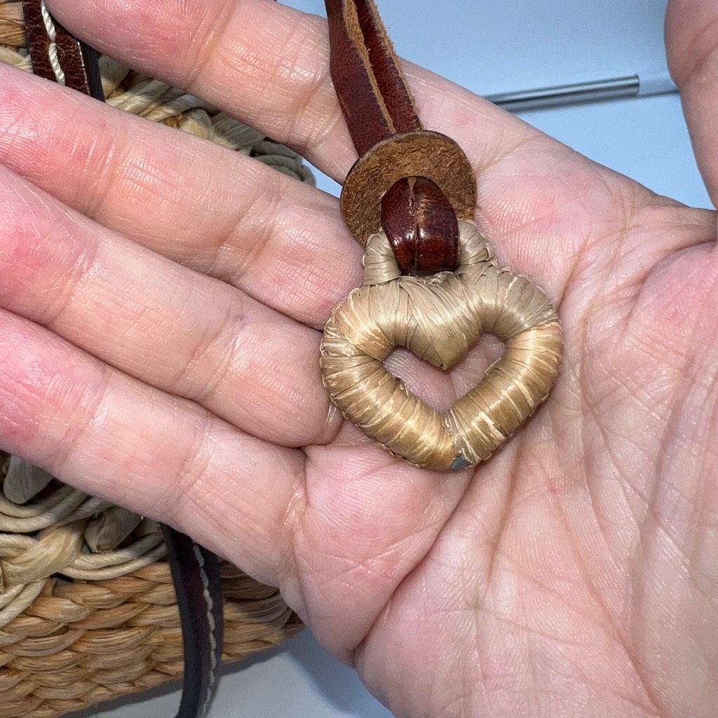 Brighton Brighton Vintage Straw and Wicker Shoulder Bag with Wicker Brighton Heart Bag Charm **see pics and description Size ONE SIZE - 3 Thumbnail