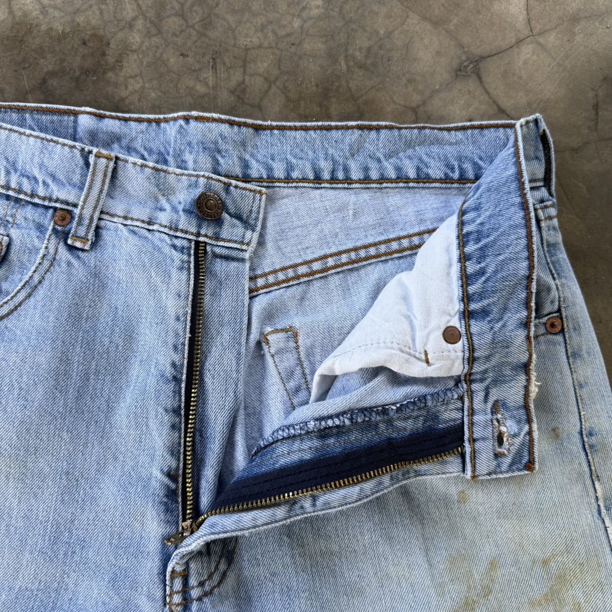 Levi's Vintage Clothing W33 Vintage Levi's 512 RippedFaded Light Wash Denim Jeans. Size US 33 - 7 Thumbnail