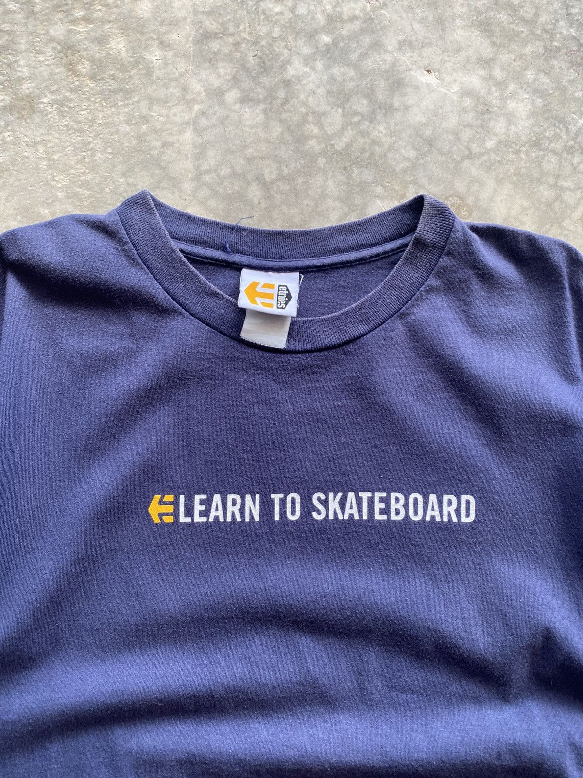 Etnies Vintage Etnies skateboard tee Size US L / EU 52-54 / 3 - 3 Thumbnail