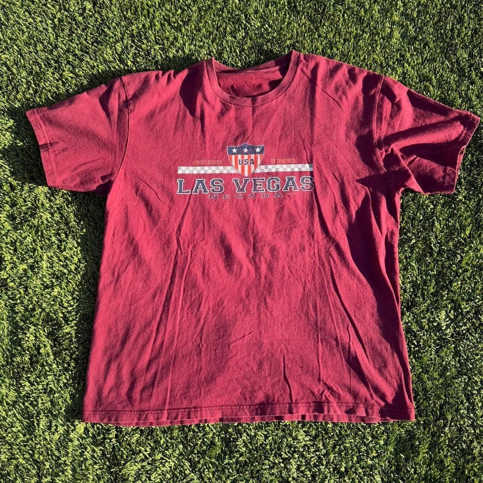 Other Vintage 80s Las Vegas USA Graphic Tee Red Burgundy Size L Size US L / EU 52-54 / 3 - 1 Thumbnail