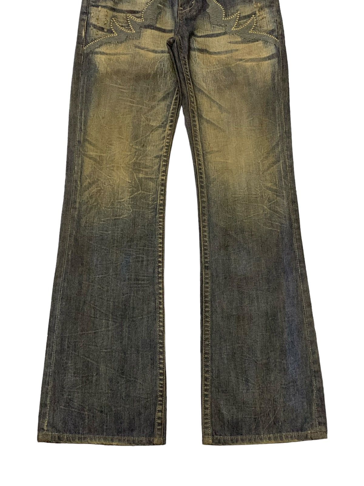 GOSTAR DE FUGA × Tornado Mart Icca Japan Mud Wash Embroidered Claw Flared Man Jeans Size US 29 - 4 Thumbnail