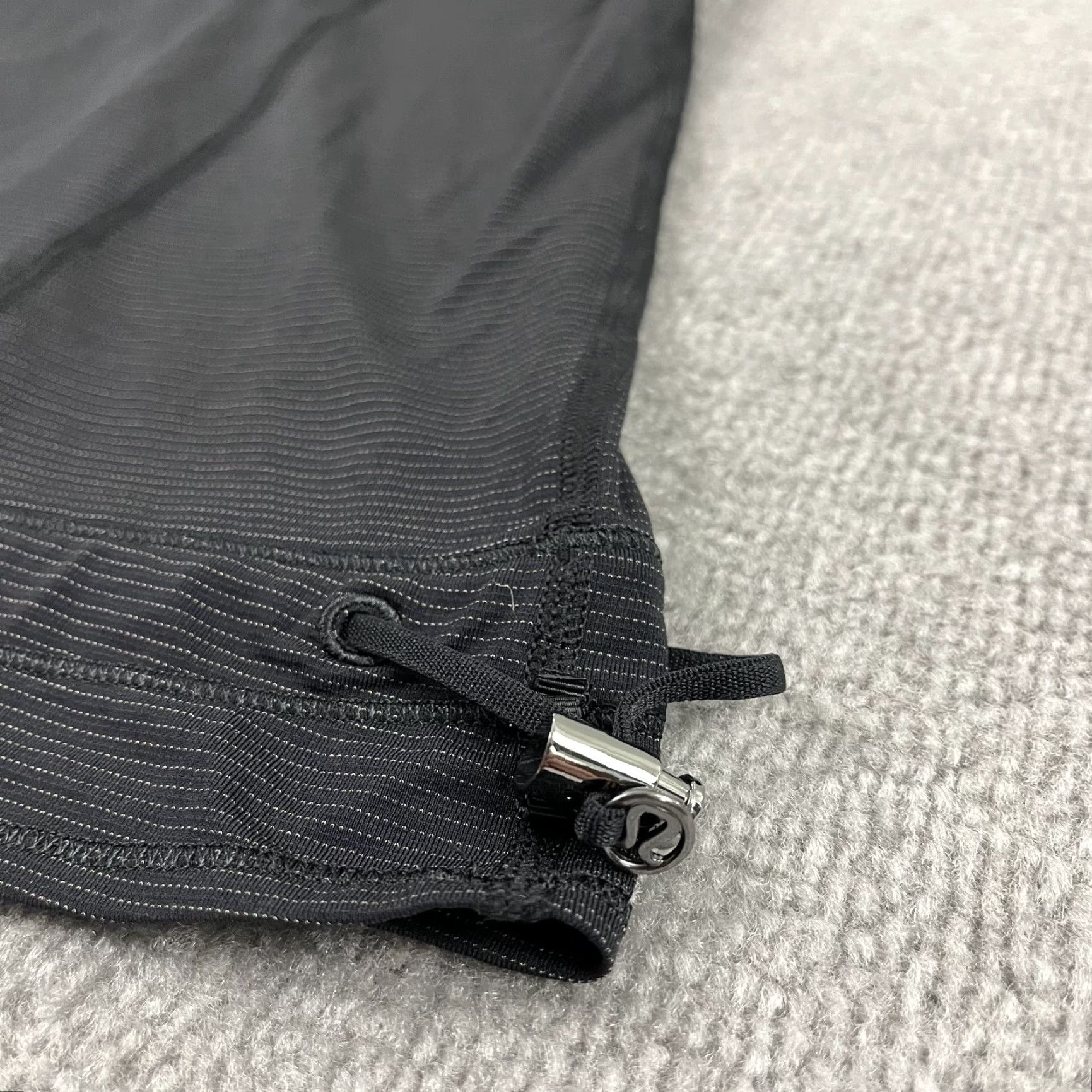 Lululemon Lululemon Ta Ta Topper Tank Top Womens Size 2/4 Black Cinched Performance Gym Tank Sleeveless Strapless Knit Breathable Lightweight Easy Care Size XS / US 0-2 / IT 36-38 - 6 Thumbnail