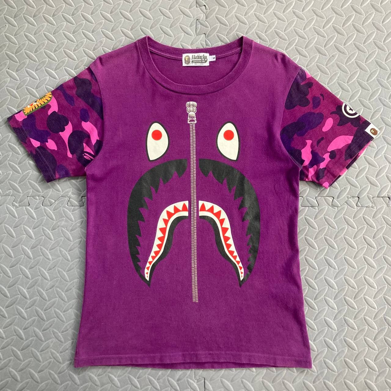 Bape WGM Purple Camo Shark Tee Size US S / EU 44-46 / 1 - 2 Thumbnail