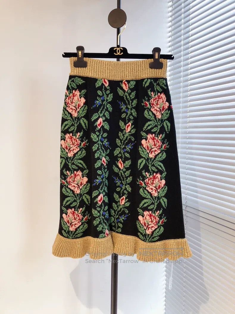Gucci Gucci SizeS Colourful floral knitted skirt Size 24" / US 00 / IT 34 - 1 Thumbnail