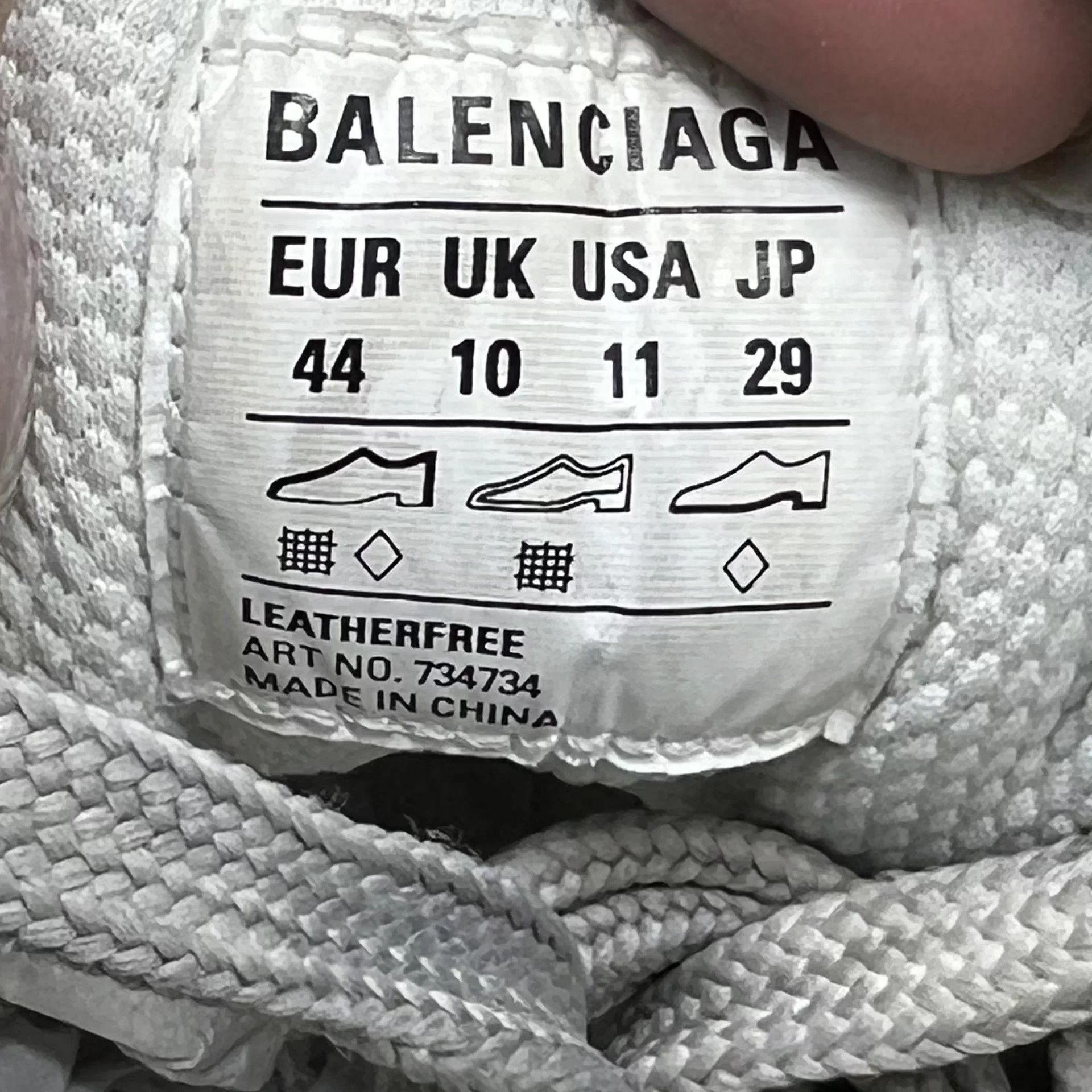 Balenciaga Balenciaga 3xl Light Beige 44 Size US 11 / EU 44 - 4 Thumbnail