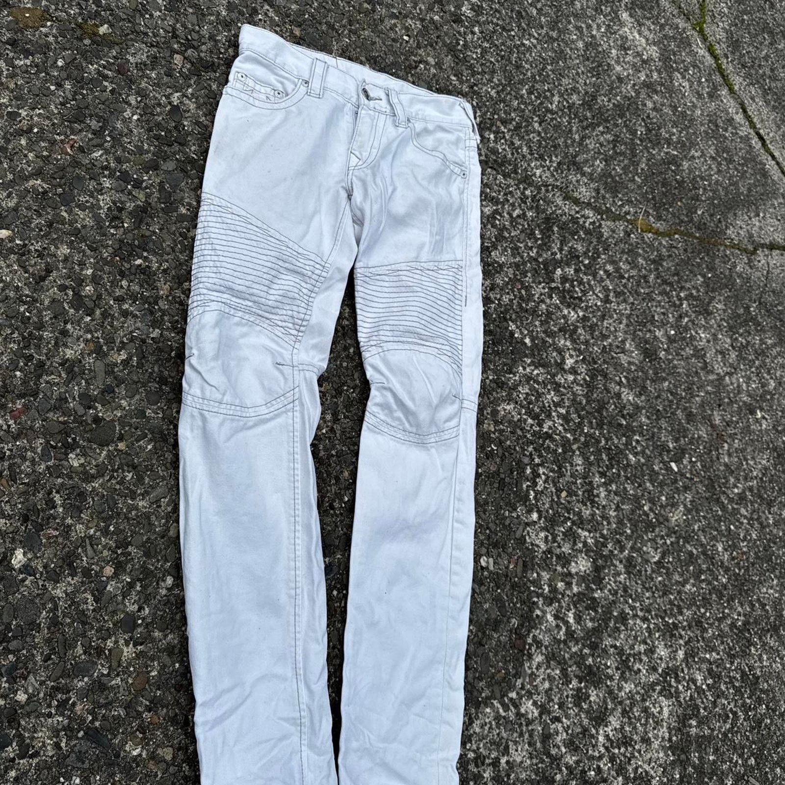 True Religion Women’s True Religion Moto Jeans – Size 28 Size 28" / US 6 / IT 42 - 4 Thumbnail