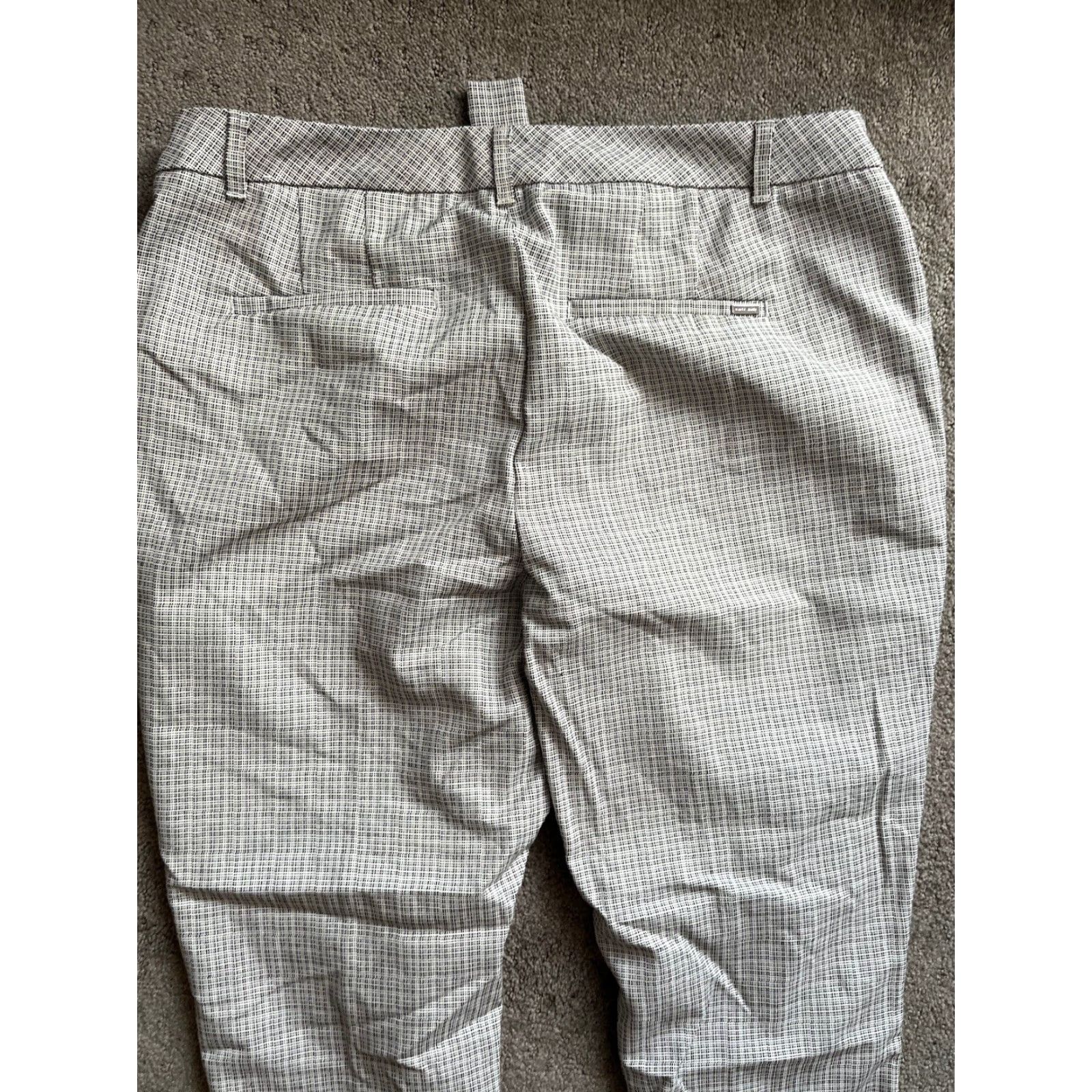 White House Black Market White House Black Market Gray The Slim Crop Career Pants Size 14 Size 36" / US 14 / IT 50 - 4 Thumbnail