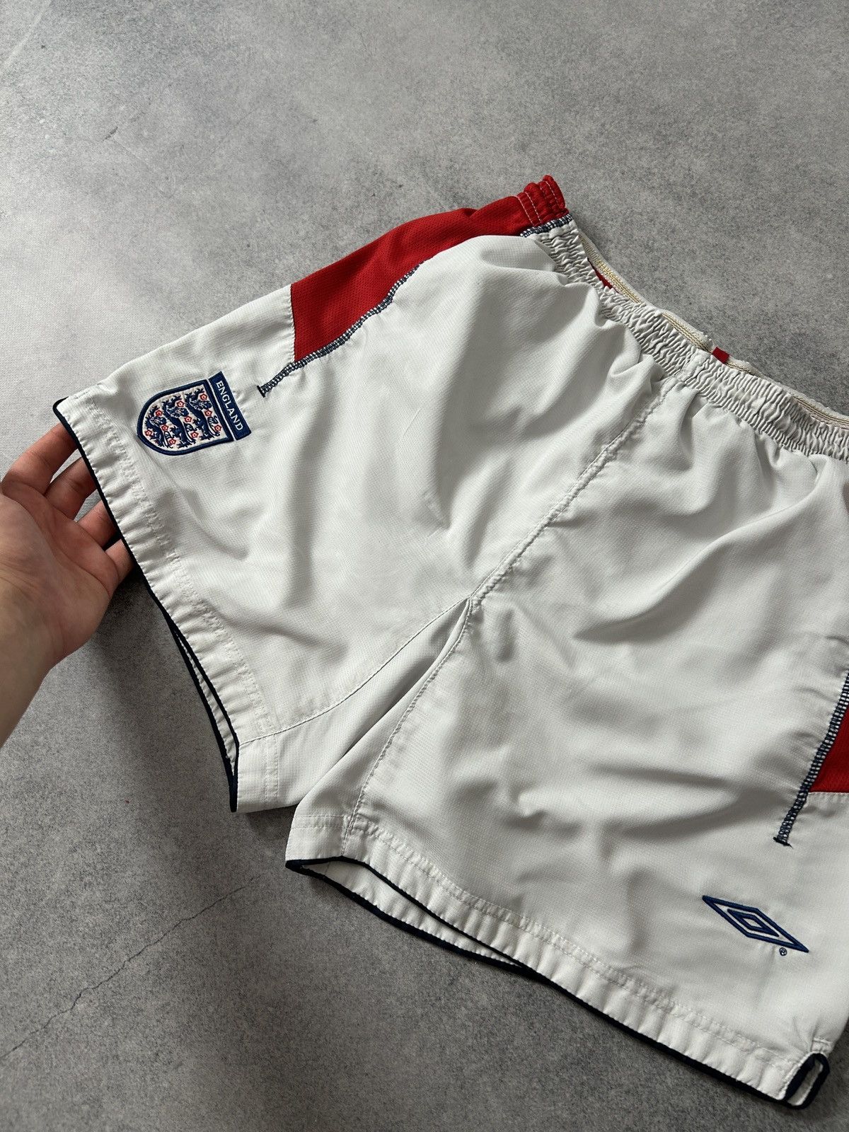 Umbro Vintage Umbro x England 🏴󠁧󠁢󠁥󠁮󠁧󠁿 soccer shorts mens Size US 32 / EU 48 - 4 Thumbnail