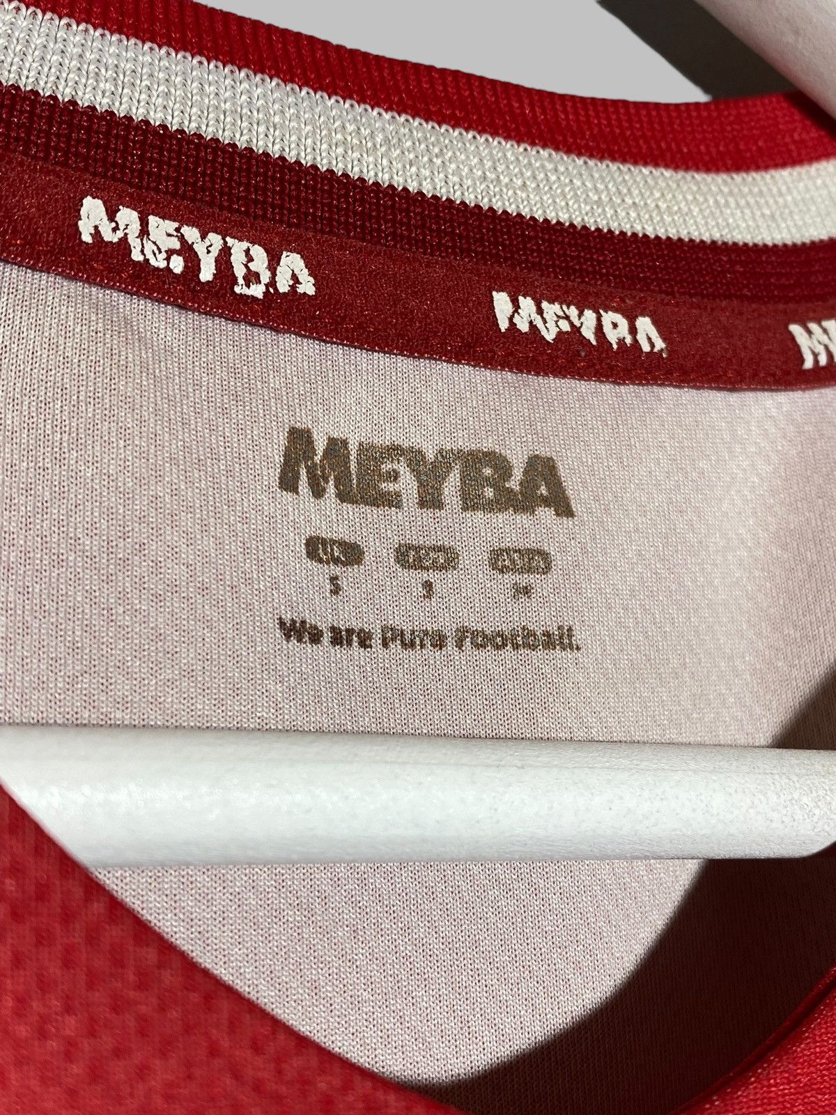 Other 🔥 FC TWENTE MEYBA HOME JERSEY 2023/24 RARE VINTAGE VIBES Size US S / EU 44-46 / 1 - 9 Thumbnail