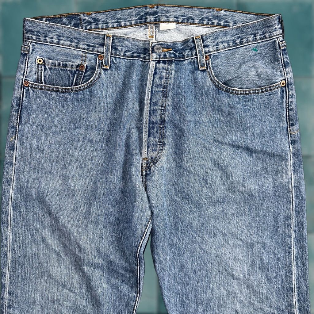 Levi's VINTAGE Levi's 501 Jeans Straight Men's Blue Light Wash 38x34 90s 501 Series 5-Pocket Denim Cotton Regular Size US 38 / EU 54 - 1 Thumbnail