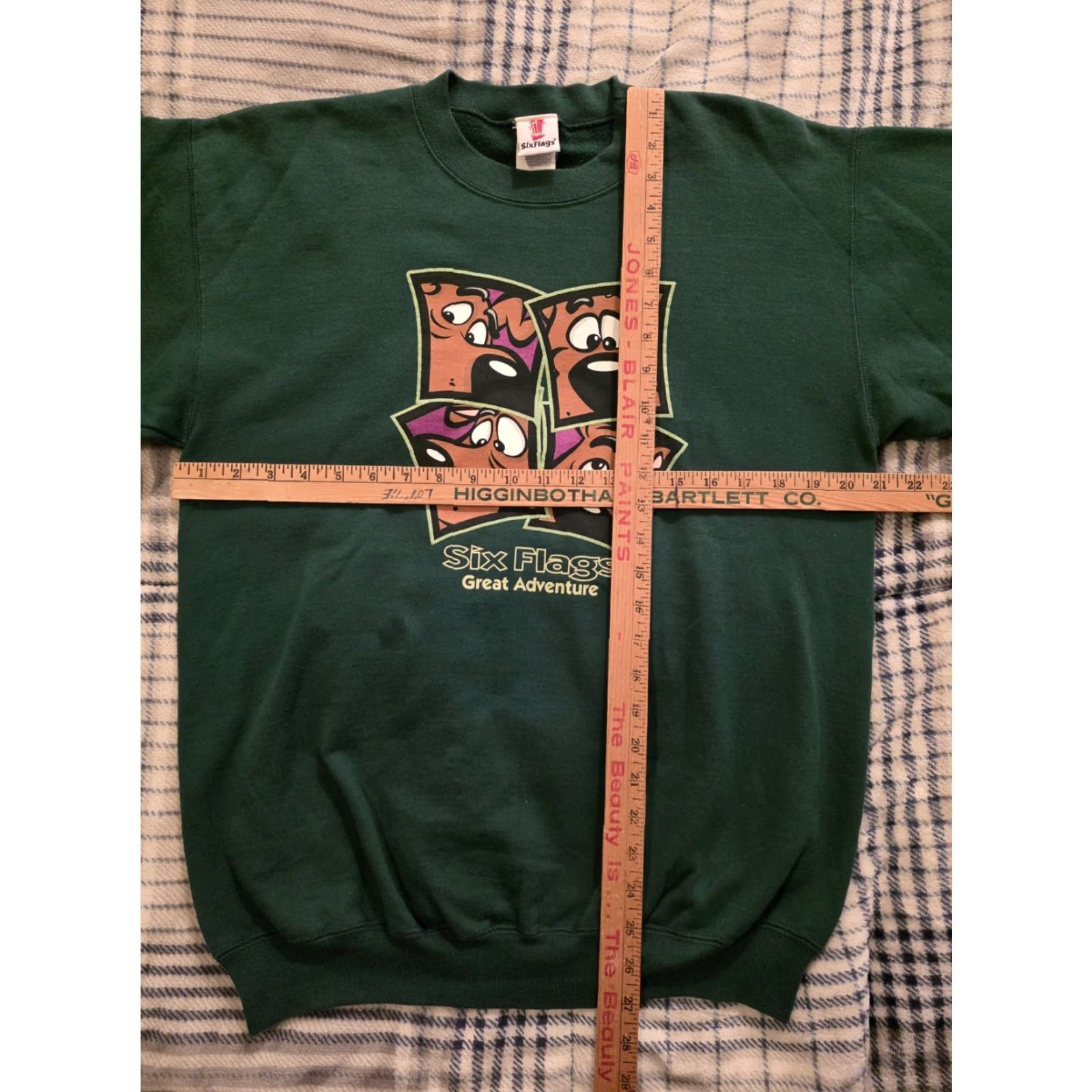 Vintage VINTAGE Six Flags Scooby-Doo Fleece Crewneck Sweatshirt Green Adult Size Medium Graphic Print 90s Cartoon Mens Size US M / EU 48-50 / 2 - 6 Thumbnail