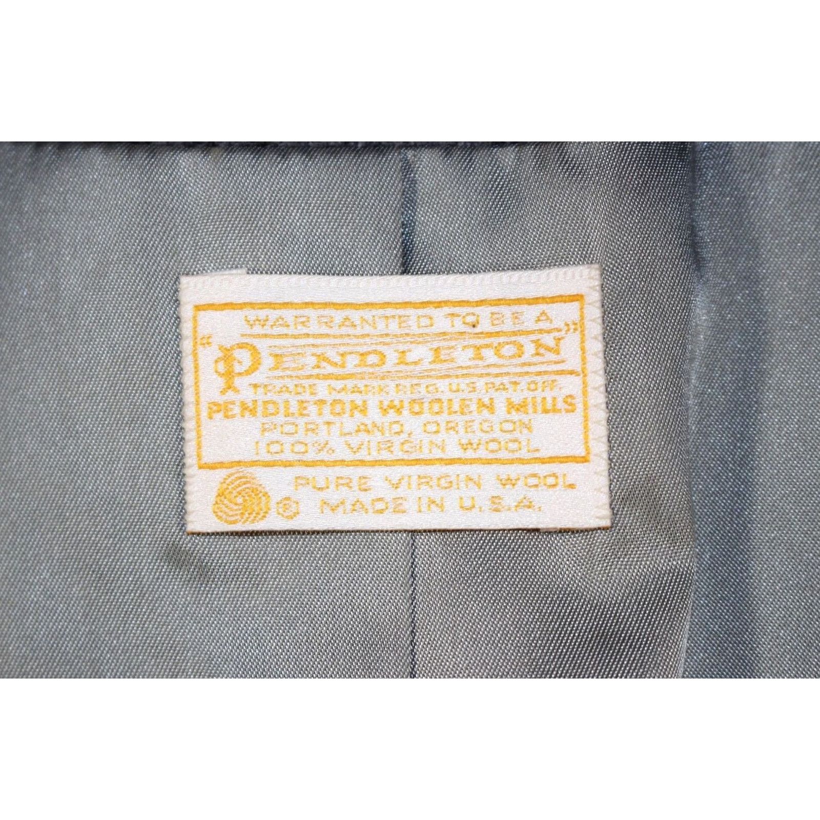 Pendleton VINTAGE Pendleton 100% Pure Virgin Wool Blazer Jacket USA Gray Plaid Women's 8 Size M / US 6-8 / IT 42-44 - 7 Thumbnail