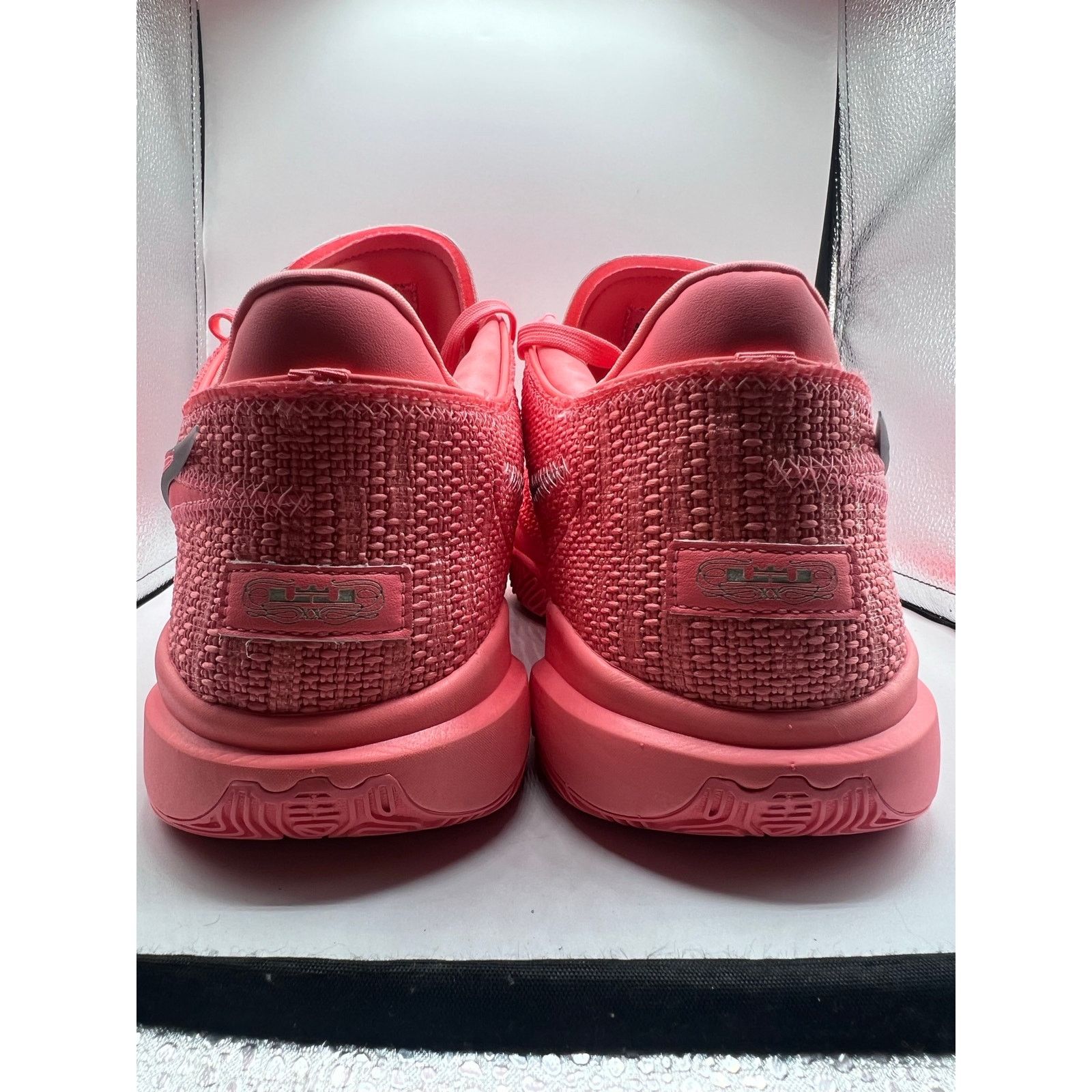 Nike Nike LeBron 20 “Pink Diamond” size 16 men’s Size US 15 / EU 48 - 4 Thumbnail