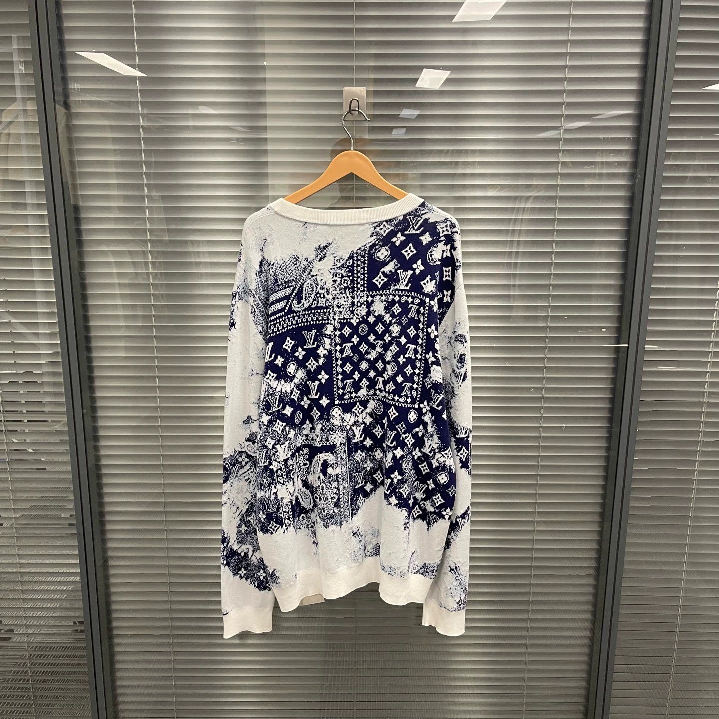 Louis Vuitton LV Paisley all-over knit sweater L new Size US L / EU 52-54 / 3 - 2 Thumbnail