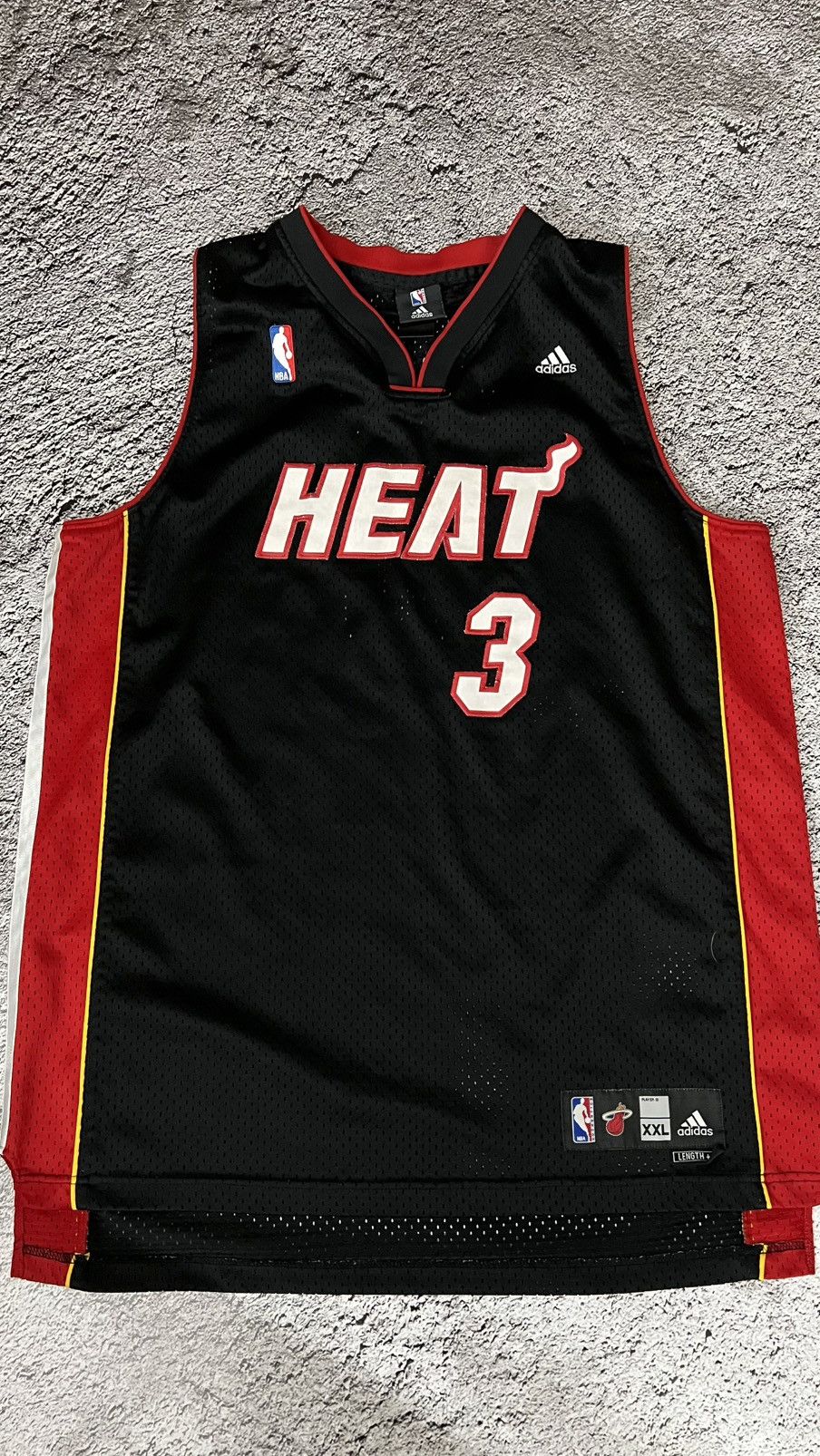 Adidas × NBA × Vintage Early 00’s Miami Heat NBA Dwyane Wade adidas jersey Size US XL / EU 56 / 4 - 1 Thumbnail