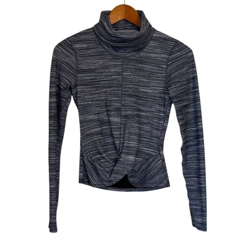 Lululemon Lululemon Melodic Movement Long Sleeve Top Women 4 Gray Size S / US 4 / IT 40 - 1 Thumbnail