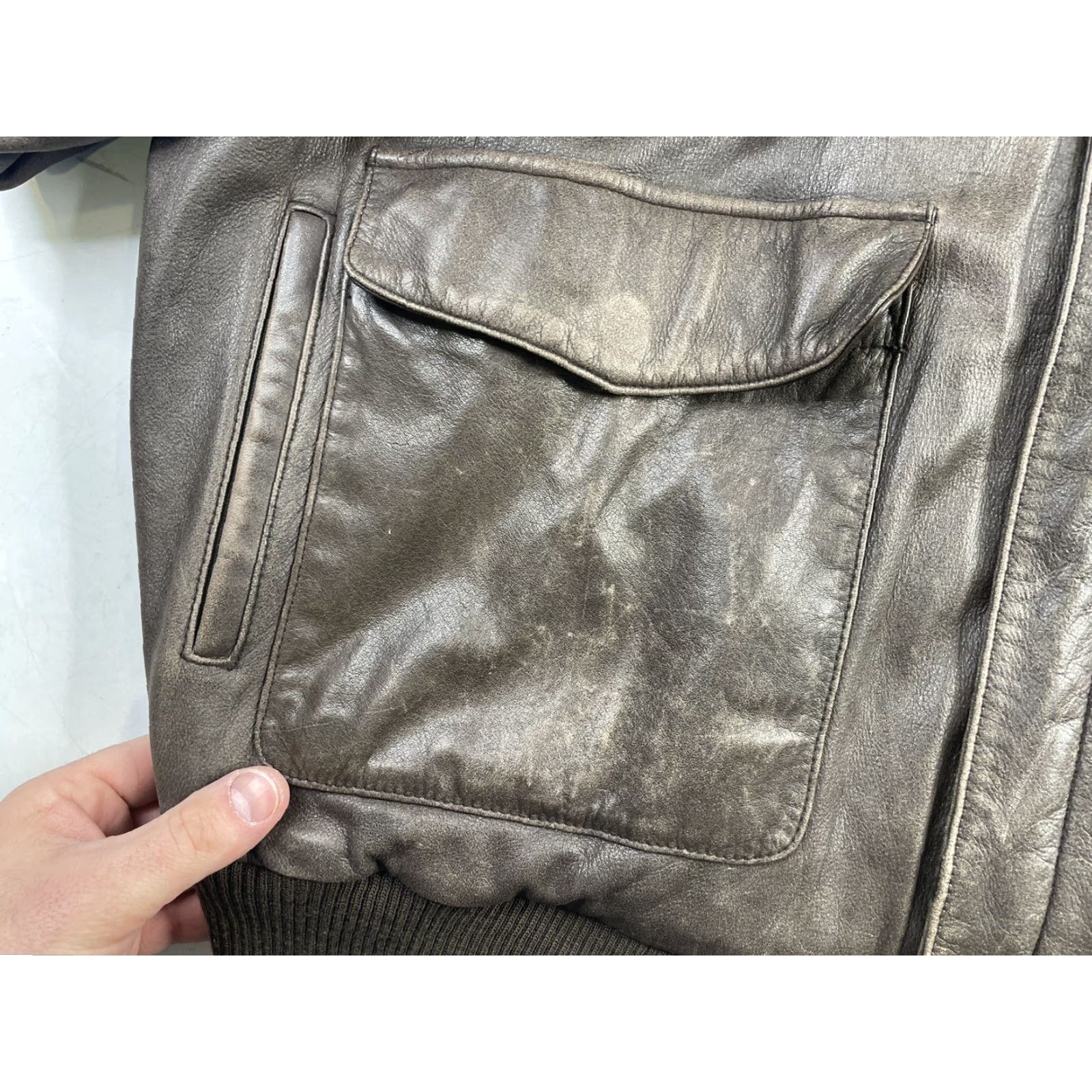 Orvis VINTAGE Orvis Leather Jacket Men XL Brown Fly Fishing Schools 90s Fish Theme Zipper Snap Buttons Size US XL / EU 56 / 4 - 4 Thumbnail
