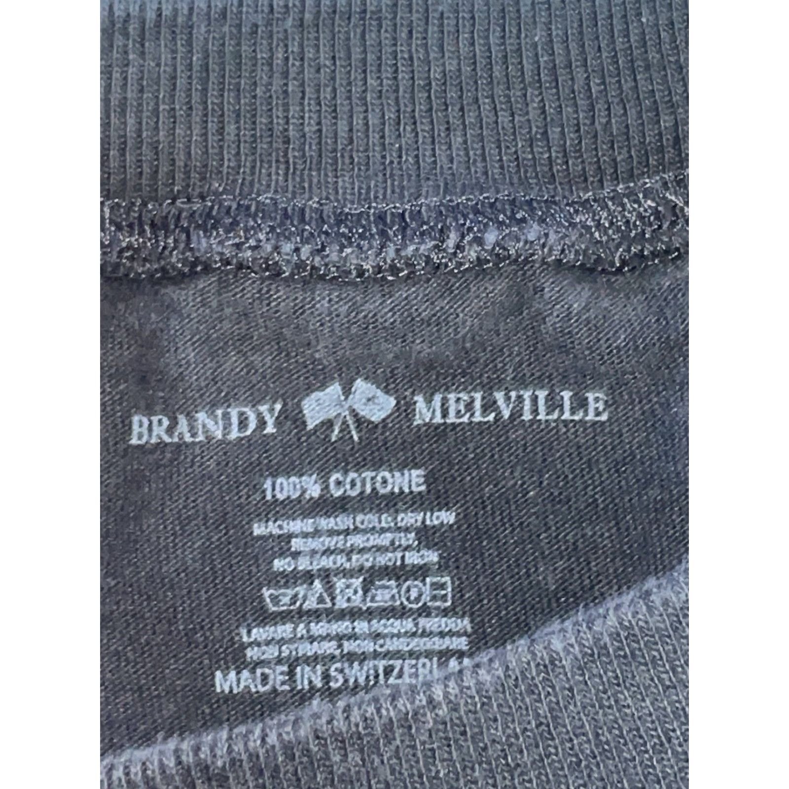 Brandy Melville Brandy Melville T-Shirt Women Small Black S Shirt Size S / US 4 / IT 40 - 3 Thumbnail
