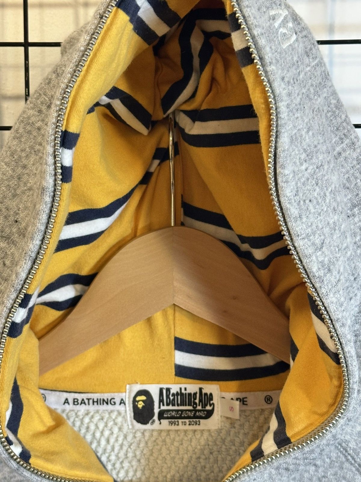 Bape A BATHING APE® One Point Regular Fit Full Zip Hoodie. Size S / US 4 / IT 40 - 12 Thumbnail