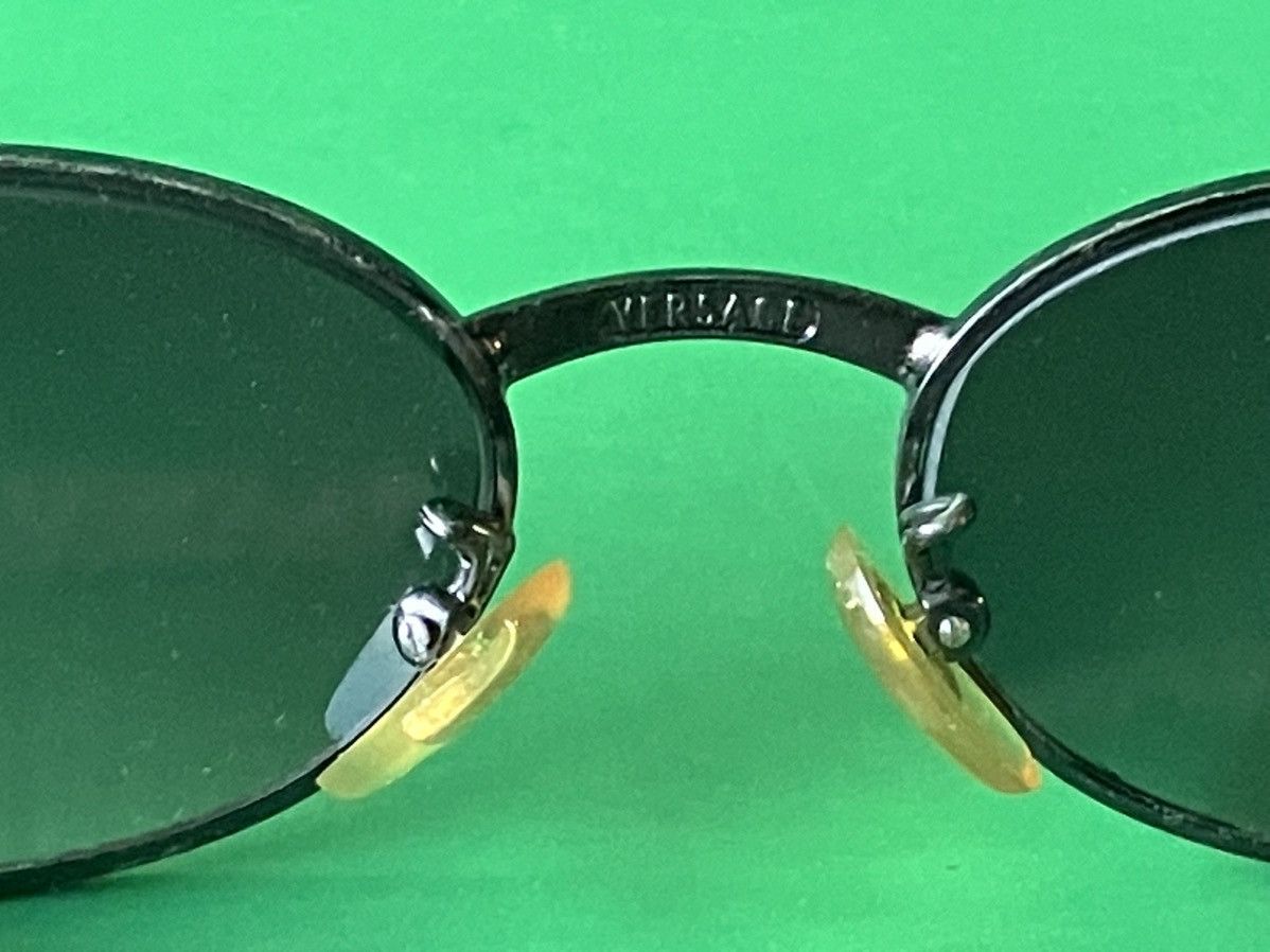 Versace Vintage 90s Gianni Versace MOD S20 COL 89M Black Sunglasses Size ONE SIZE - 6 Thumbnail