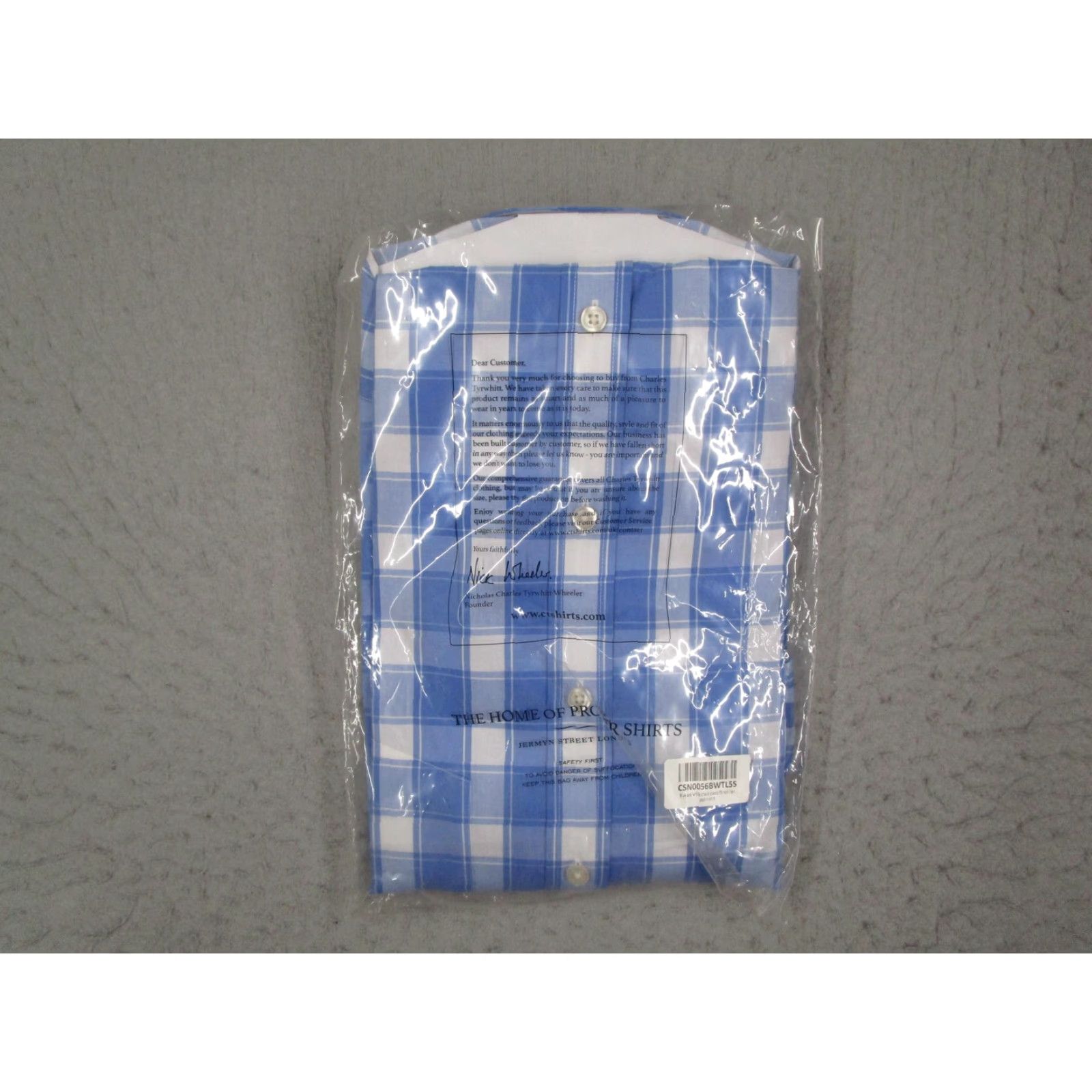 Charles Tyrwhitt Charles Tyrwhitt Shirt Mens Large Blue Check Non Iron Classic Fit Button Down Size US L / EU 52-54 / 3 - 5 Thumbnail