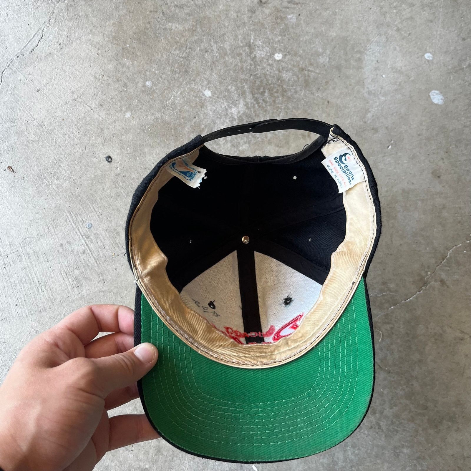 Vintage VINTAGE CHICAGO BULLS SPORTS SPECIALTIES HAT SNAPBACK CAP Size ONE SIZE - 3 Thumbnail
