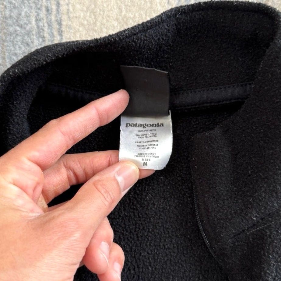 Patagonia VINTAGE Patagonia Capilene 1/4 Zip Fleece Pullover Mens M Black Pullover Outdoor Y2K 90s Hiking Fall Winter Spring Casual Workwear Size US M / EU 48-50 / 2 - 4 Thumbnail