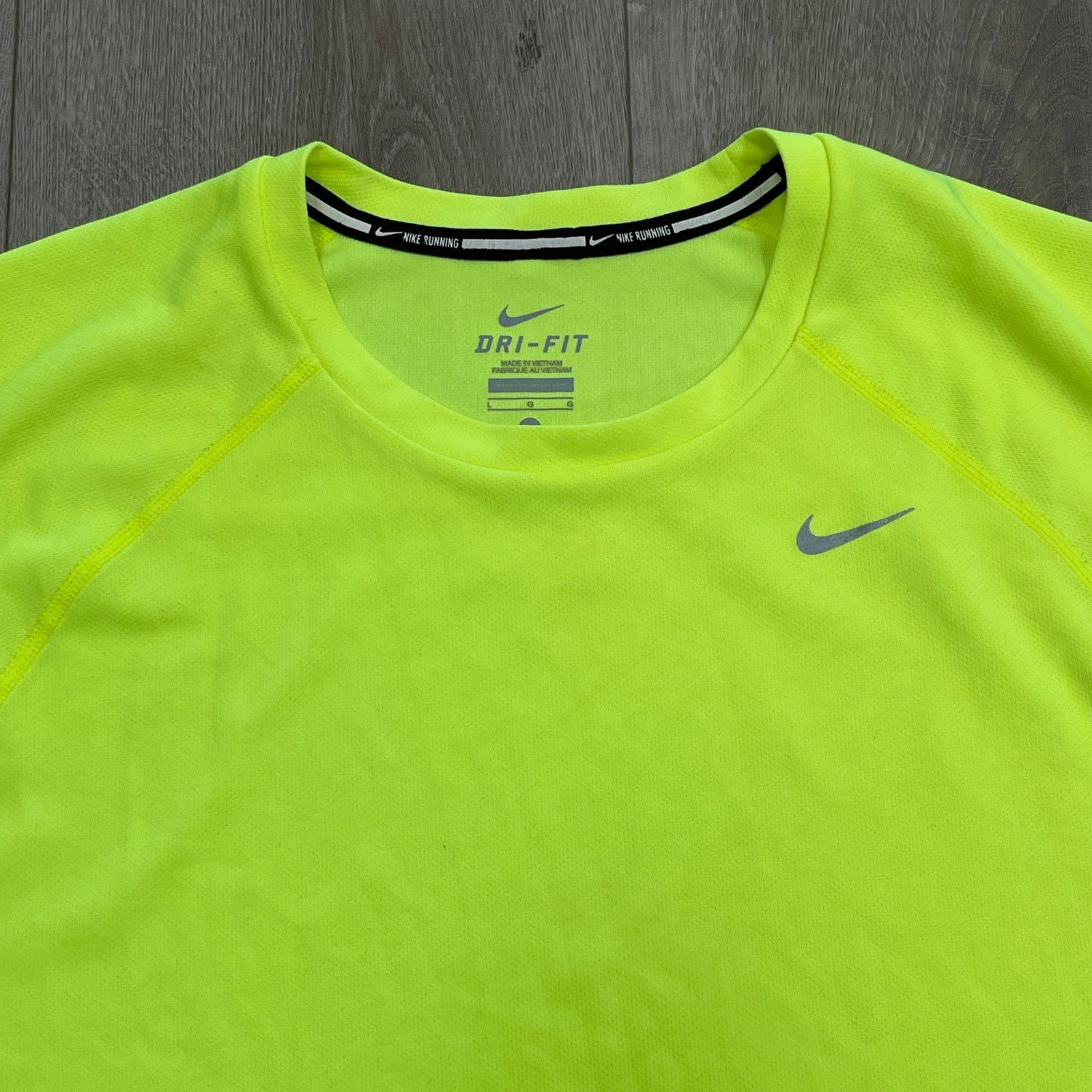 Nike Nike Running Miler Dri Fit Lime Green High Visibility Tee L Size US L / EU 52-54 / 3 - 6 Thumbnail
