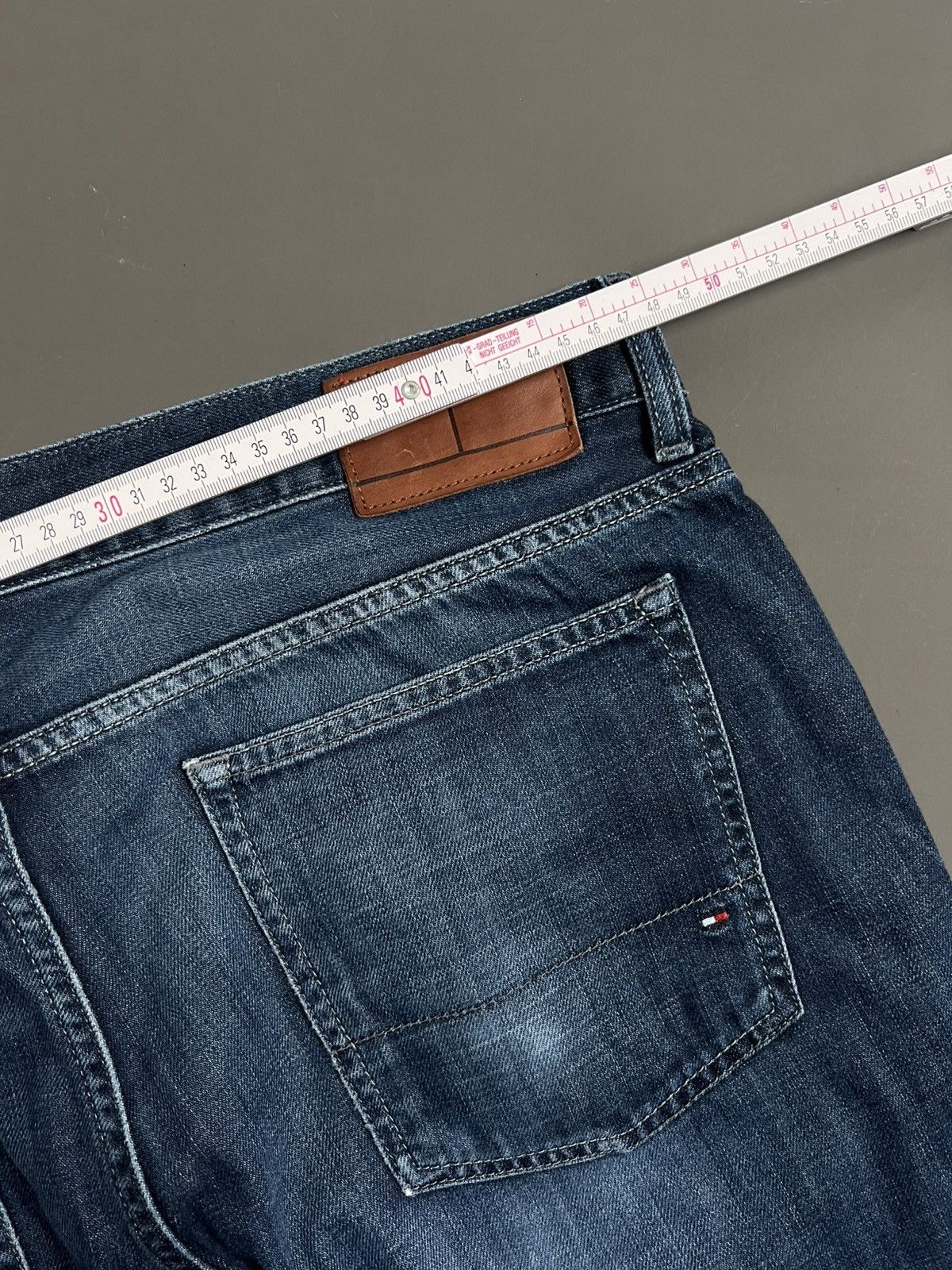 Tommy Hilfiger Tommy Hilfiger Jeans (XL) Size US 40 / EU 56 - 5 Thumbnail