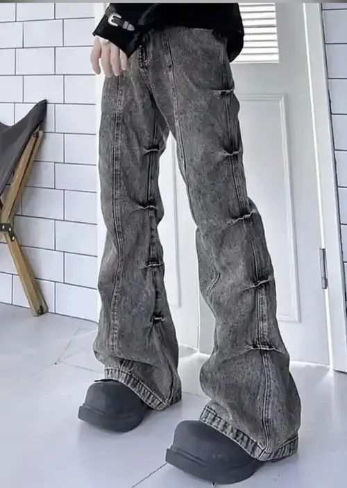 Jean Distressed Style Washed Pleated Bootcut Jean Size US 32 / EU 48 - 1 Thumbnail