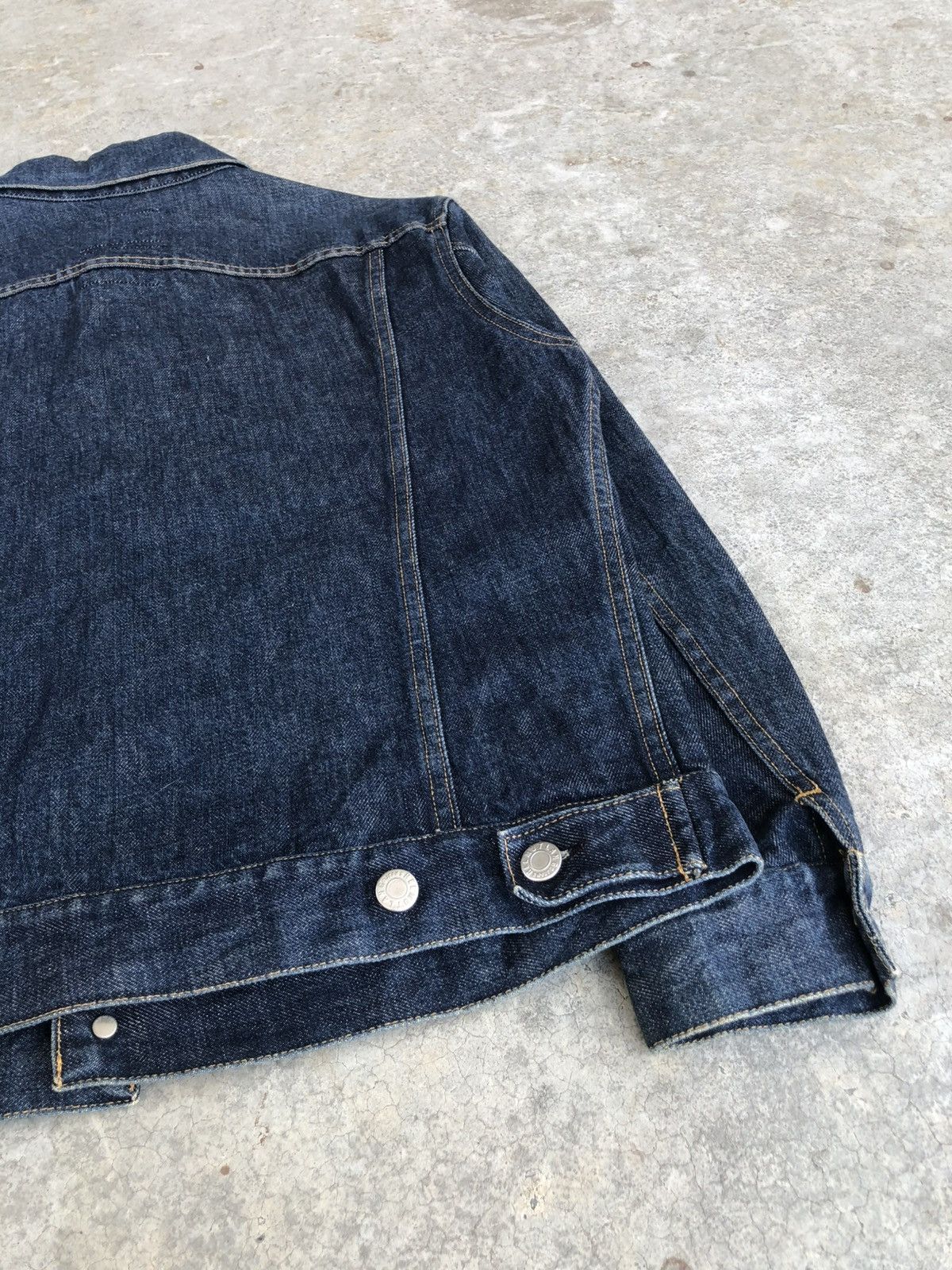 Helmut Lang Helmut Lang Denim Jacket Classic Denim Distressed Size US L / EU 52-54 / 3 - 14 Thumbnail