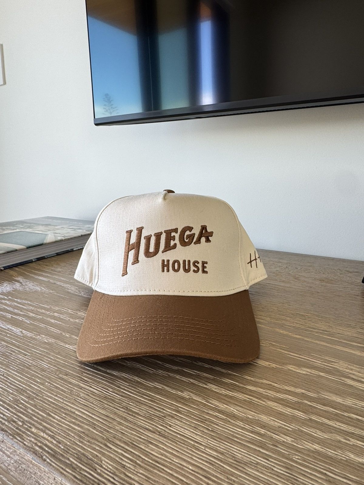 Other Huega house Size ONE SIZE - 1 Thumbnail