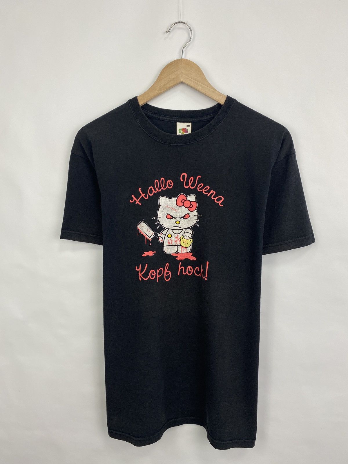 Japanese Brand × Vintage 🇺🇸 Vintage Y2K Hello Kitty Killing Bears Death Blood T-Shirt Size US L / EU 52-54 / 3 - 3 Thumbnail