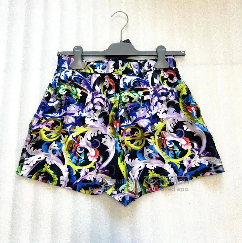 Versace Versace Multicolor Silk Summer Shorts . Size 22" - 5 Thumbnail