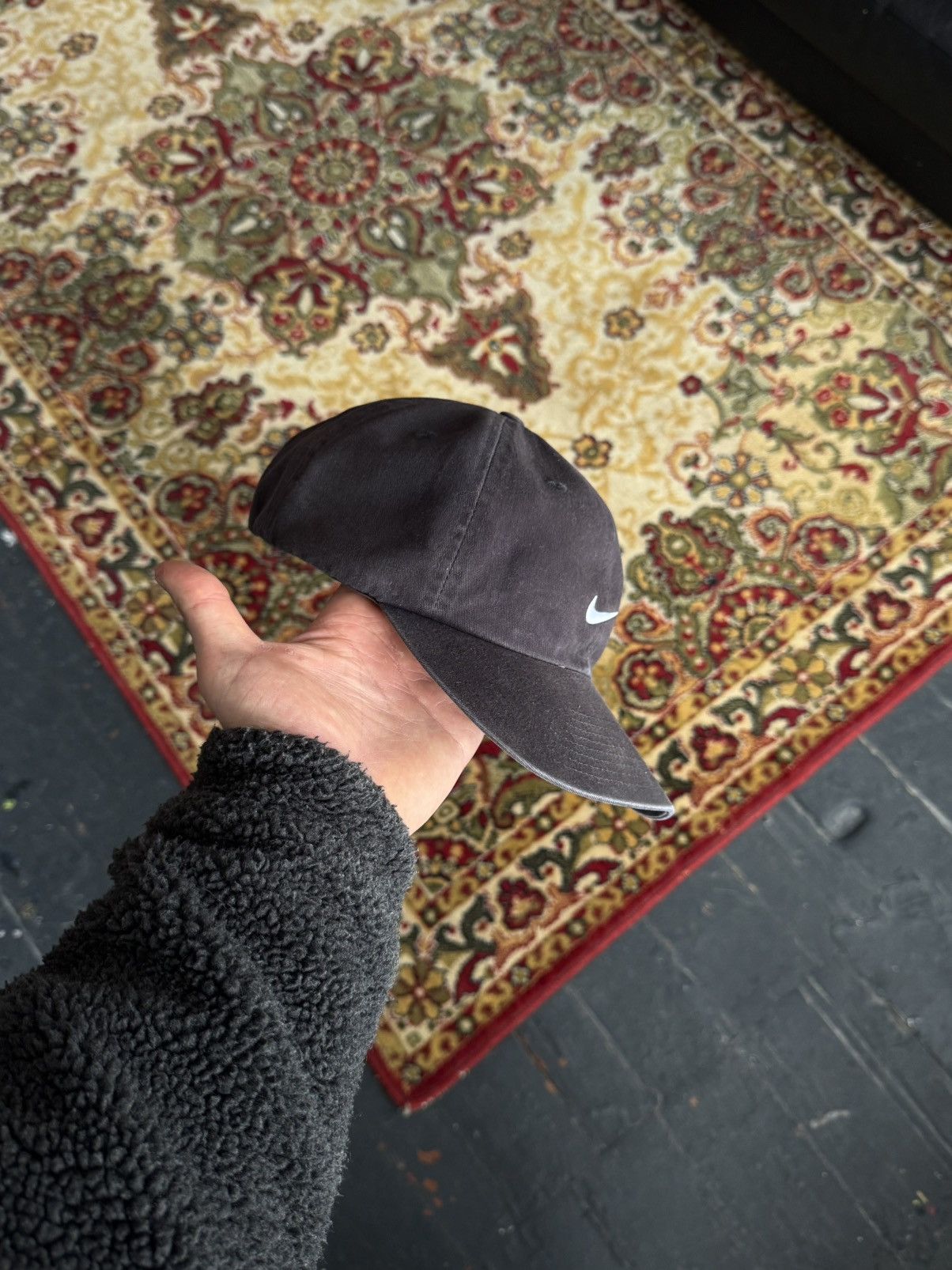 Nike Vintage Nike Faded Black Swoosh Cap Deep Fit Size ONE SIZE - 9 Thumbnail
