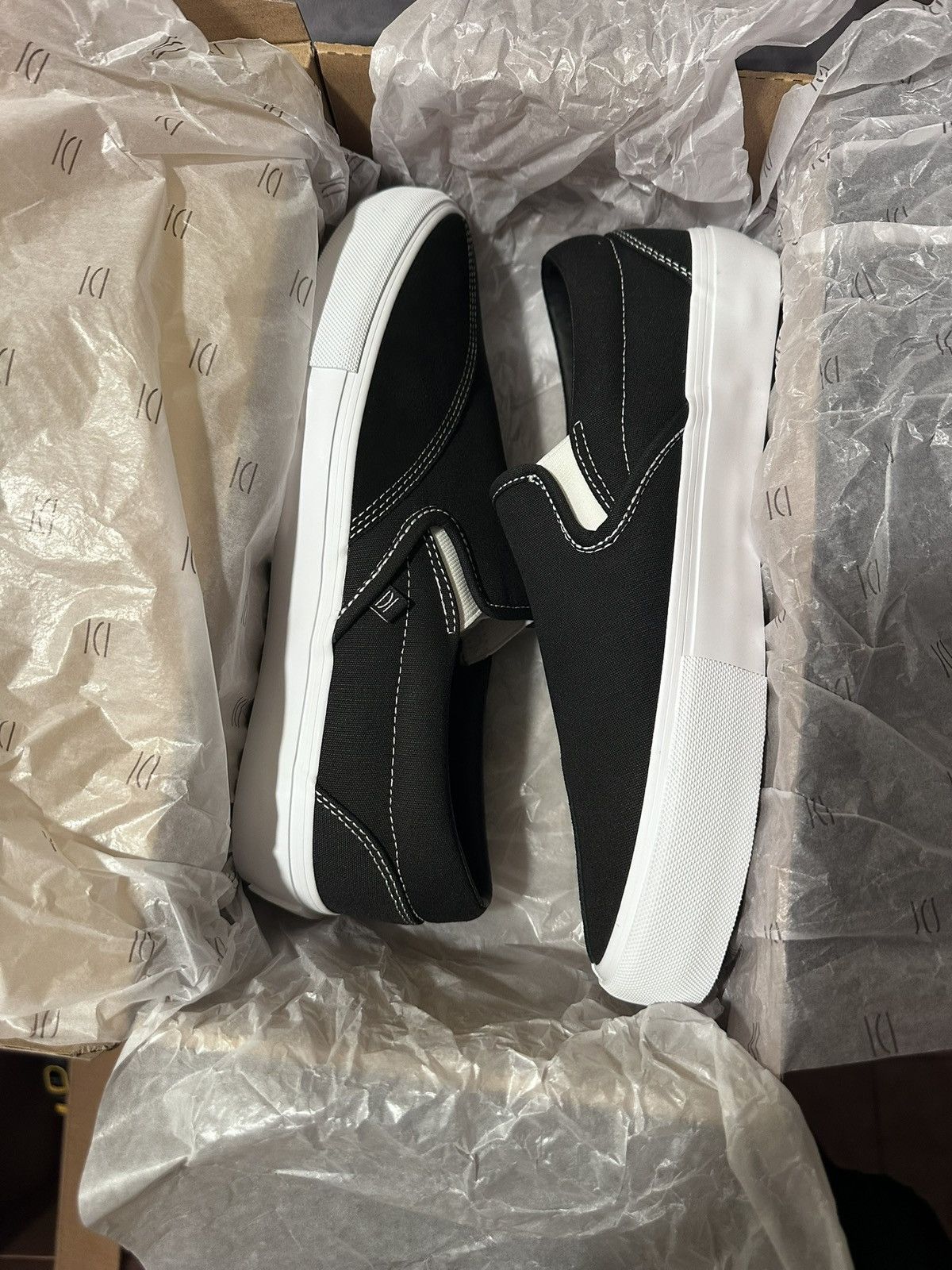 ClearWeather Clearweather DODDS Black Canvas Low Top Shoes size 9.5 M Size US 9.5 / EU 42-43 - 7 Thumbnail