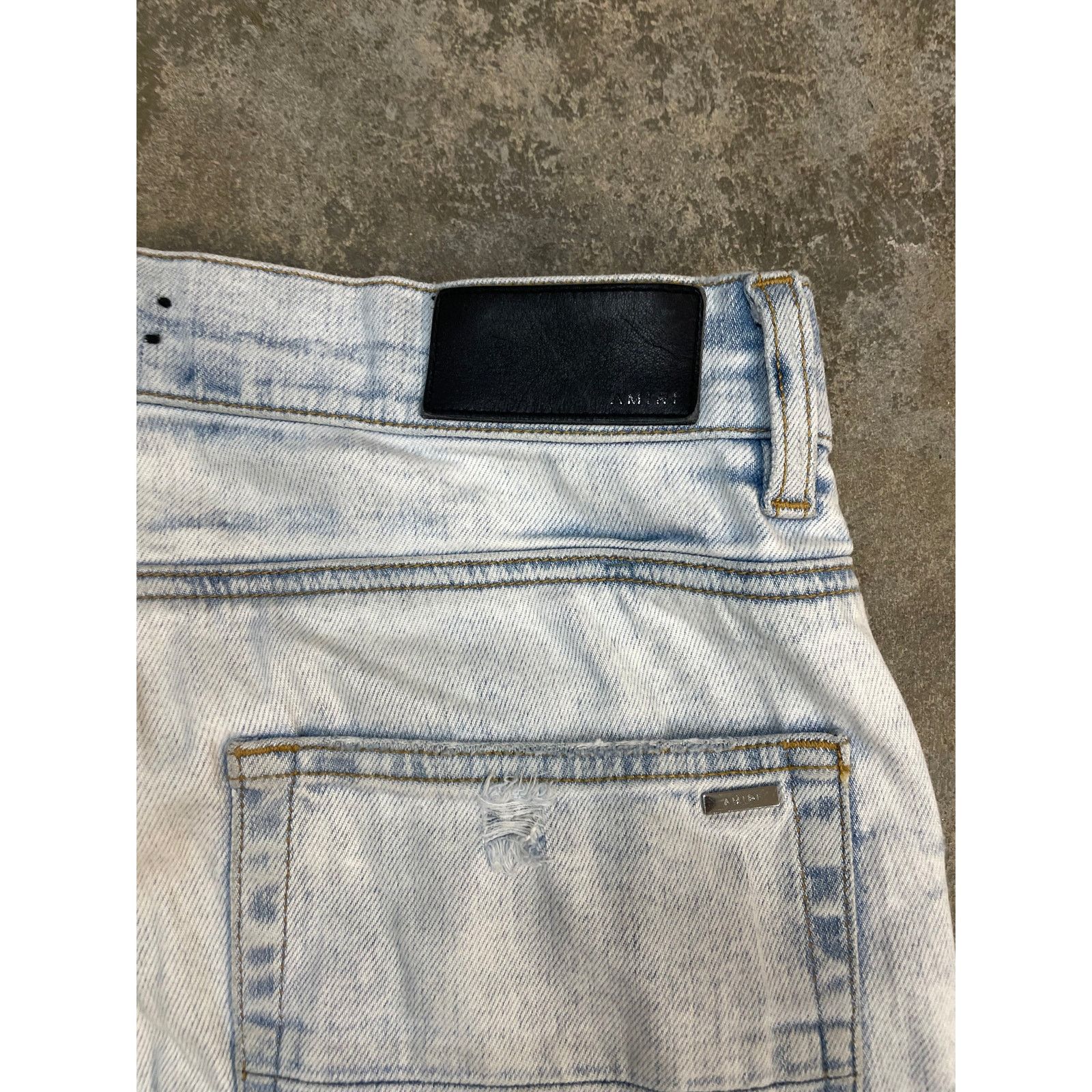 Amiri Amiri Jean Lightwash A Patch 32 Used Size US 32 / EU 48 - 4 Thumbnail