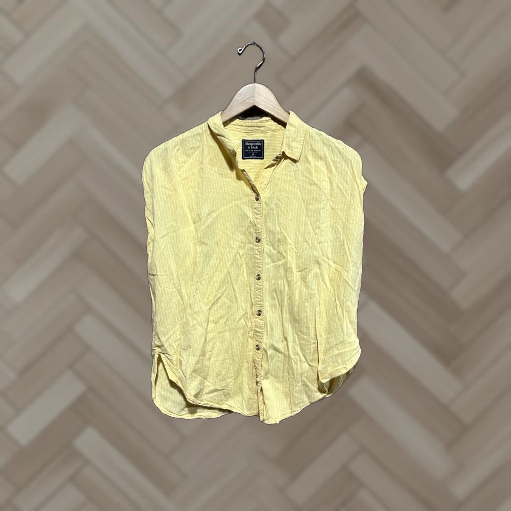 Abercrombie & Fitch Abercrombie & Fitch Womens Button-Up Shirt Sleeveless Yellow Size M Size M / US 6-8 / IT 42-44 - 1 Thumbnail